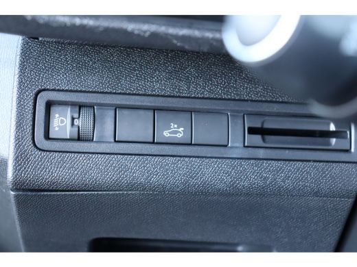 Peugeot 5008 1.2 PURETECH 130PK 7-ZITS ALLURE / NAVI / LEDER / CLIMA / PDC / 19" LMV / CAMERA / KEYLESS/ ADAPT... ActivLease financial lease