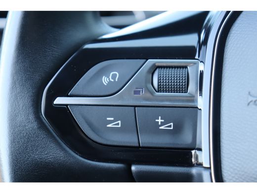Peugeot 5008 1.2 PURETECH 130PK 7-ZITS ALLURE / NAVI / LEDER / CLIMA / PDC / 19" LMV / CAMERA / KEYLESS/ ADAPT... ActivLease financial lease