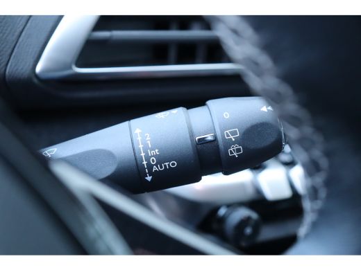 Peugeot 5008 1.2 PURETECH 130PK 7-ZITS ALLURE / NAVI / LEDER / CLIMA / PDC / 19" LMV / CAMERA / KEYLESS/ ADAPT... ActivLease financial lease