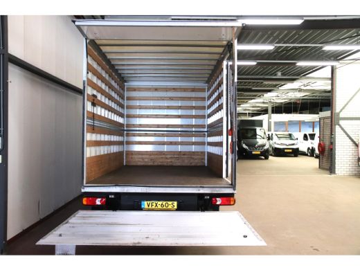 Peugeot Boxer 2.2 165 PK BAKWAGEN MET LAADKLEP EN ZIJDEUR ActivLease financial lease
