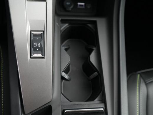 Peugeot e-308 GT | 8 jaar fabrieksgarantie of 160.000 kilometer op het accupakket | Achteruitrijcamera 180° (Vi... ActivLease financial lease
