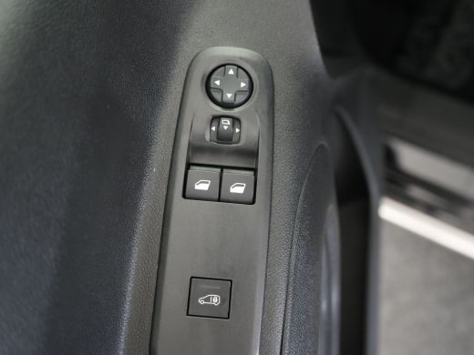 Peugeot Partner Peugeot 1.5 BlueHDi 100pk S&S L1 | Achteruitrijcamera | Sidebars | Navigatie | Apple Carplay/Andr... ActivLease financial lease