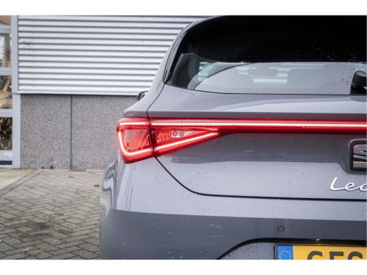 Seat Leon SEAT 1.4 TSI 204 PK eHybrid PHEV FR Business Intense | Panoramadak | Keyless | Achteruitrijcamera... ActivLease financial lease