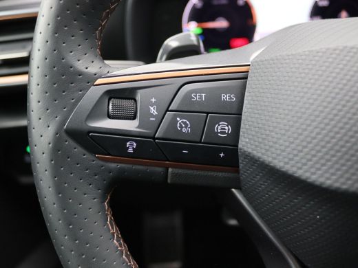 Seat Leon Sportstourer 1.4 e-Hybrid Business 204PK DSG full led, adaptive cruise, keyless, achteruitrijcamera, stuur-sto... ActivLease financial lease