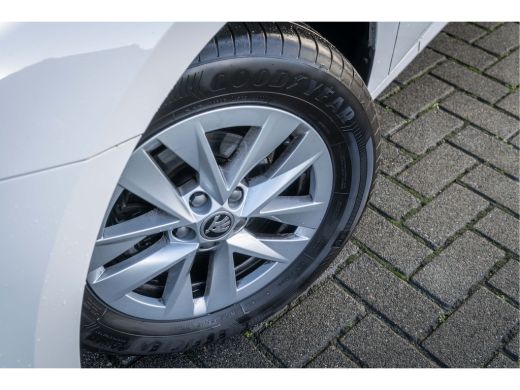 Skoda Fabia Škoda 1.0 TSI Business Edition | Navigatie-pakket | Trekhaak ActivLease financial lease