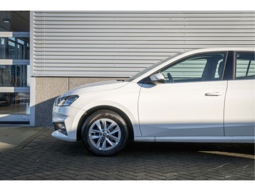 Skoda Fabia Škoda 1.0 TSI Business Edition | Navigatie-pakket | Trekhaak ActivLease financial lease