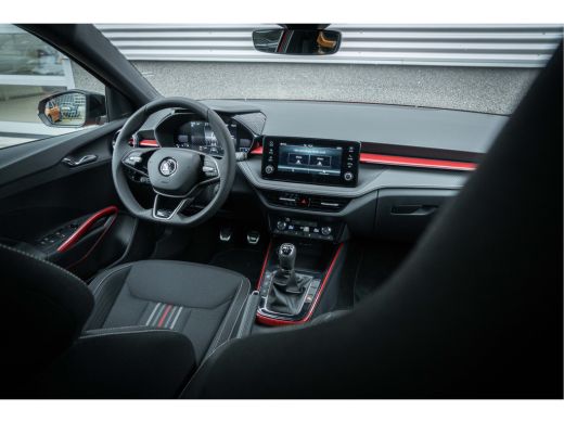 Skoda Fabia 1.0 TSI Monte Carlo | Achteruitrijcamera | Verwarmbare stoelen | Adaptieve Cruise control | Trave... ActivLease financial lease
