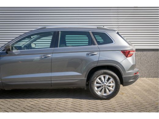 Skoda Karoq 1.5 TSI 150PK DSG ACT Business Edition | Camera| Smartlink| ACC| ActivLease financial lease