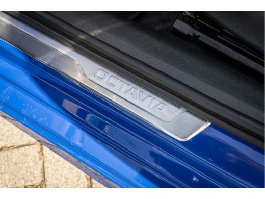 Skoda Octavia Combi Škoda 1.4 TSI iV 204 pk DSG PHEV Ambition |Carplay| stoel+ stuur verwarming| Cruise| ActivLease financial lease