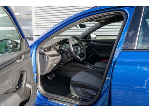 Skoda Octavia Combi Škoda 1.5 TSI 150pk DSG MHEV Sportline Business | Black pakket Body| ActivLease financial lease