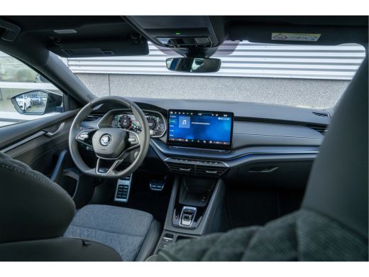 Skoda Octavia Combi Škoda 1.5 TSI 150pk DSG MHEV Sportline Business | Black pakket Body| ActivLease financial lease