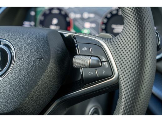 Skoda Octavia Combi Škoda 1.5 TSI 150pk DSG MHEV Sportline Business | Black pakket Body| ActivLease financial lease