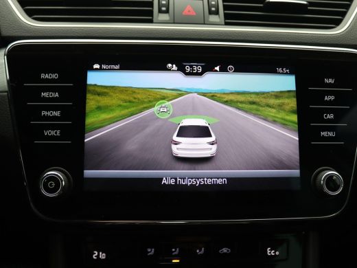 Skoda Superb Combi 1.4 TSI iV Business Edition 218PK DSG Achteruitrijcamera, Keyless, Virtual Cockpit, Cruise ... ActivLease financial lease