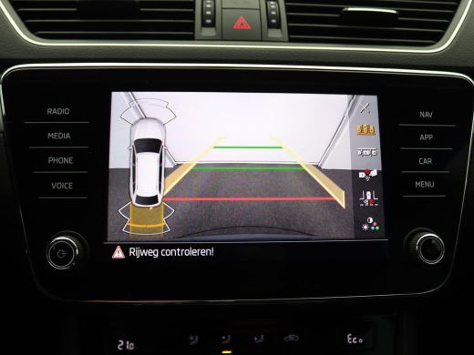 Skoda Superb Combi 1.4 TSI iV Business Edition 218PK DSG Achteruitrijcamera, Keyless, Virtual Cockpit, Cruise ... ActivLease financial lease