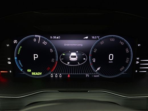 Skoda Superb Combi 1.4 TSI iV Business Edition 218PK DSG Achteruitrijcamera, Keyless, Virtual Cockpit, Cruise ... ActivLease financial lease