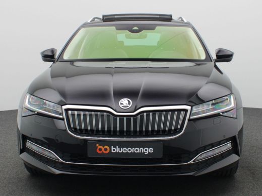 Skoda Superb Combi 1.4 TSI iV Business Edition Plus 218PK DSG alcantara, matrix led, trekhaak, 360gr. camera, ... ActivLease financial lease