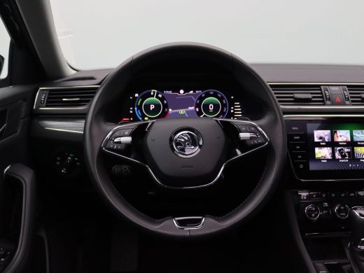 Skoda Superb Combi 1.4 TSI iV Business Edition Plus 218PK DSG alcantara, matrix led, trekhaak, 360gr. camera, ... ActivLease financial lease