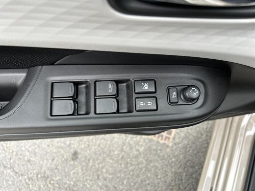 Suzuki Swift 1.2 Style Smart Hybrid ActivLease financial lease