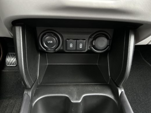 Suzuki Swift 1.2 Style Smart Hybrid ActivLease financial lease