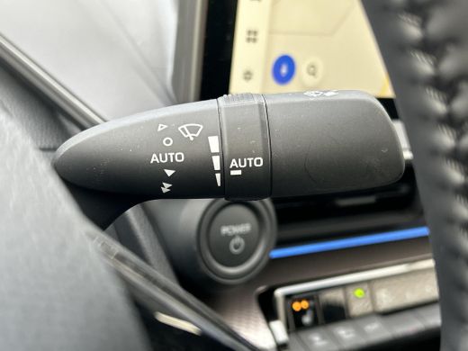 Toyota Prius 2.0 Plug-in Executive **PANORAMADAK/ DODEHOEKDETECTIE/ STOELVERWARMING/ STUURVERWARMING/ 36 MAAND... ActivLease financial lease