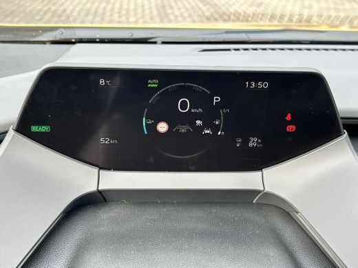 Toyota Prius 2.0 Plug-in Executive **PANORAMADAK/ DODEHOEKDETECTIE/ STOELVERWARMING/ STUURVERWARMING/ 36 MAAND... ActivLease financial lease