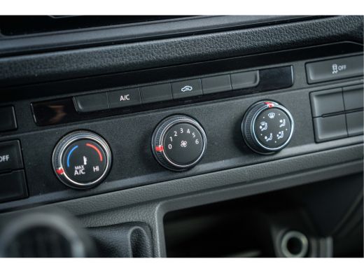 Volkswagen Crafter 140Pk L3/H3 | Bank 3 pers. | Apple Carplay/Android Auto | Trekhaak | Camera | Nav | DAB | ActivLease financial lease