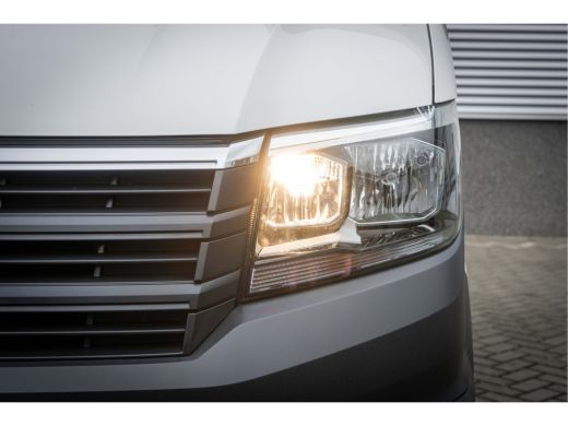 Volkswagen Crafter 140Pk L3/H3 | Bank 3 pers. | Apple Carplay/Android Auto | Trekhaak | Camera | Nav | DAB | ActivLease financial lease