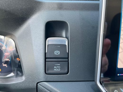 Volkswagen Crafter 35 2.0 TDI L3H3 Exclusive | BPM Vrij! | ACC | Camera achter | Navigatie | Apple CarPlay | ActivLease financial lease