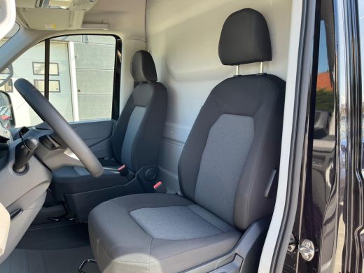 Volkswagen Crafter 35 2.0 TDI L3H3 Exclusive | BPM Vrij! | ACC | Camera achter | Navigatie | Apple CarPlay | ActivLease financial lease