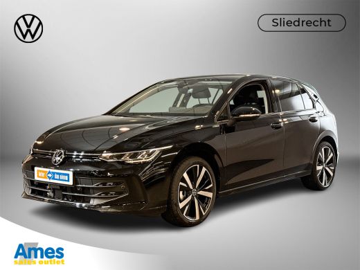 Volkswagen Golf 1.5 TSI 115pk Life Edition | 18 inch | Stoel- en stuurverwarming | Achteruitrijcamera Volkswagen Golf 1.5 TSI 115pk Life Edition | 18 inch | Stoel- en stuurverwarming | Achteruitrijcamera