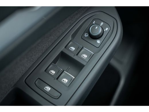 Volkswagen Golf Volkswagen Life Edition Inclusief €2000,- inruilvoordeel | | 'App-Connect' draadloze smartphone i... ActivLease financial lease