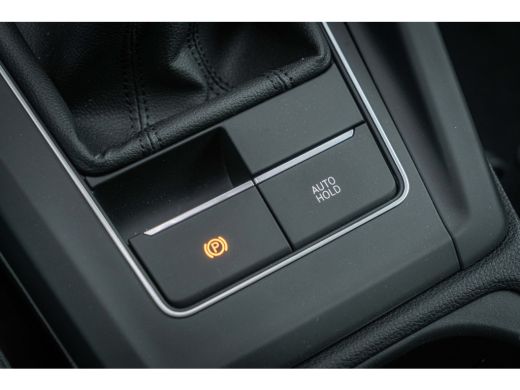 Volkswagen Golf Volkswagen Life Edition Inclusief €2000,- inruilvoordeel | | 'App-Connect' draadloze smartphone i... ActivLease financial lease