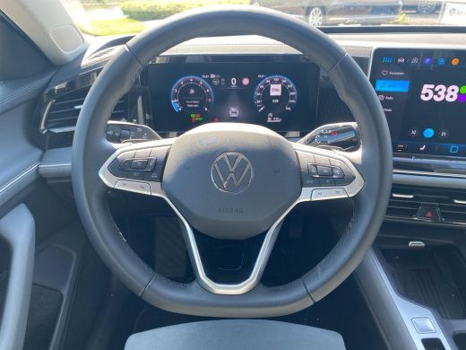 Volkswagen Passat Variant 1.5 eTSI Business | 150Pk | Trekhaak | Ergo Massage  | ACC | Navi | Clima | Pdc | ActivLease financial lease