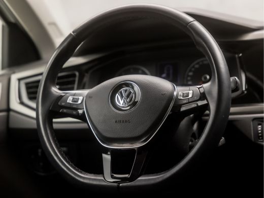 Volkswagen Polo 1.0 TSI Highline Sportline (APPLE CARPLAY, GROOT NAVI, CLIMATE, STOELVERWARMING, GETINT GLAS, SPO... ActivLease financial lease