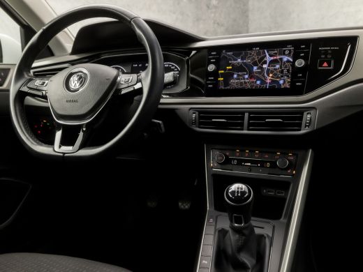 Volkswagen Polo 1.0 TSI Highline Sportline (APPLE CARPLAY, GROOT NAVI, CLIMATE, STOELVERWARMING, GETINT GLAS, SPO... ActivLease financial lease