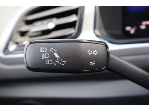 Volkswagen T-Roc 1.0 TSI Life Edition | Cruise Control | Achteruitrijcamera | AppleCarplay/Android Auto | ActivLease financial lease