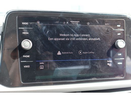 Volkswagen T-Roc 1.0 TSI Life Edition | Cruise Control | Achteruitrijcamera | AppleCarplay/Android Auto | ActivLease financial lease