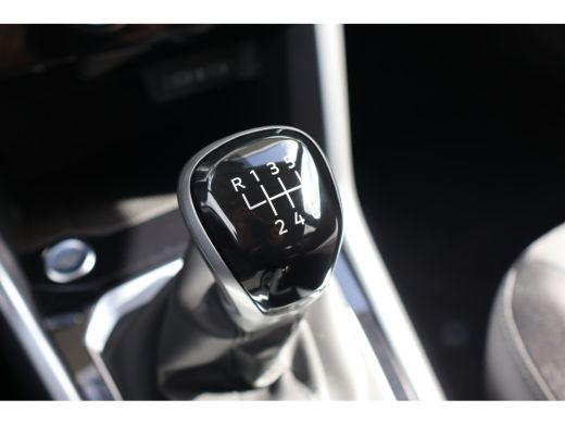 Volkswagen T-Roc 1.0 TSI Life Edition | Cruise Control | Achteruitrijcamera | AppleCarplay/Android Auto | ActivLease financial lease