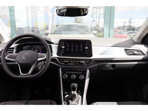 Volkswagen T-Roc 1.0 TSI Life Edition | Cruise Control | Achteruitrijcamera | AppleCarplay/Android Auto | ActivLease financial lease