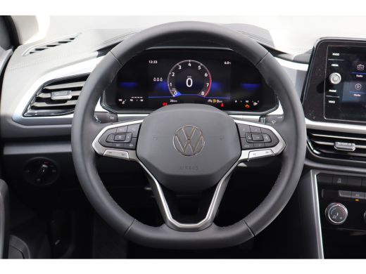 Volkswagen T-Roc 1.0 TSI Life Edition | Cruise Control | Achteruitrijcamera | AppleCarplay/Android Auto | ActivLease financial lease