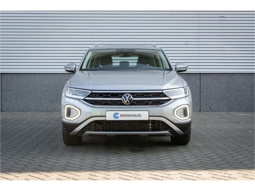 Volkswagen T-Roc 1.5 TSI 150 pk DSG Style | Trekhaak | Assistentiepakket | 17 inch| ActivLease financial lease