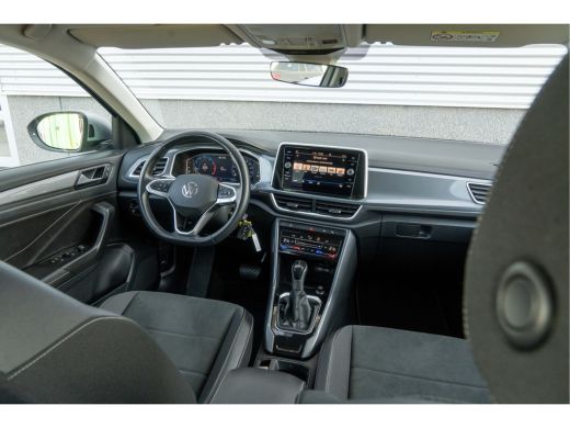 Volkswagen T-Roc 1.5 TSI 150 pk DSG Style | Trekhaak | Assistentiepakket | 17 inch| ActivLease financial lease