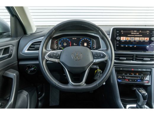 Volkswagen T-Roc 1.5 TSI 150 pk DSG Style | Trekhaak | Assistentiepakket | 17 inch| ActivLease financial lease