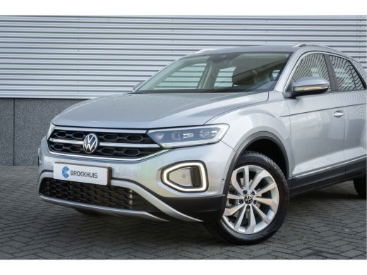 Volkswagen T-Roc 1.5 TSI 150 pk DSG Style | Trekhaak | Assistentiepakket | 17 inch| ActivLease financial lease