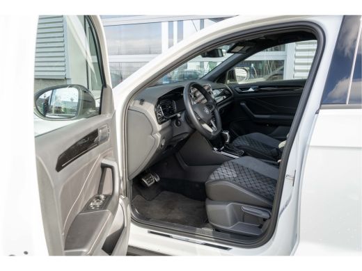 Volkswagen T-Roc 1.5 TSI 150PK DSG R-Line Blackstyle | Camera| Alarm | 18 inch| ActivLease financial lease