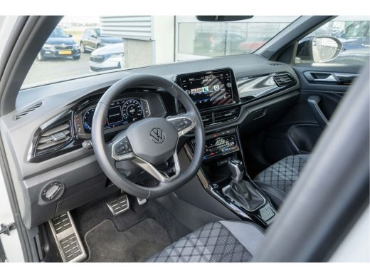 Volkswagen T-Roc 1.5 TSI 150PK DSG R-Line Blackstyle | Camera| Alarm | 18 inch| ActivLease financial lease