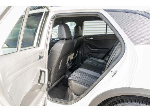 Volkswagen T-Roc 1.5 TSI 150PK DSG R-Line Blackstyle | Camera| Alarm | 18 inch| ActivLease financial lease