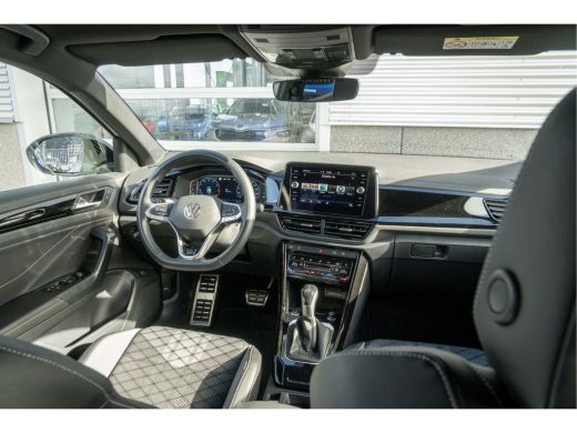 Volkswagen T-Roc 1.5 TSI 150PK DSG R-Line Blackstyle | Camera| Alarm | 18 inch| ActivLease financial lease