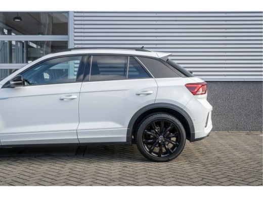 Volkswagen T-Roc 1.5 TSI 150PK DSG R-Line Blackstyle | Camera| Alarm | 18 inch| ActivLease financial lease