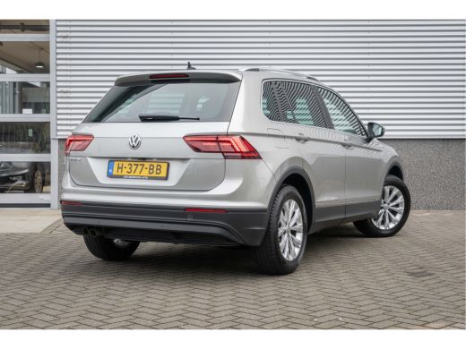 Volkswagen Tiguan 1.5 TSI Comfortline Business | Achteruitrijcamera | Elektrisch bedienbare achterklep met sensorst... ActivLease financial lease